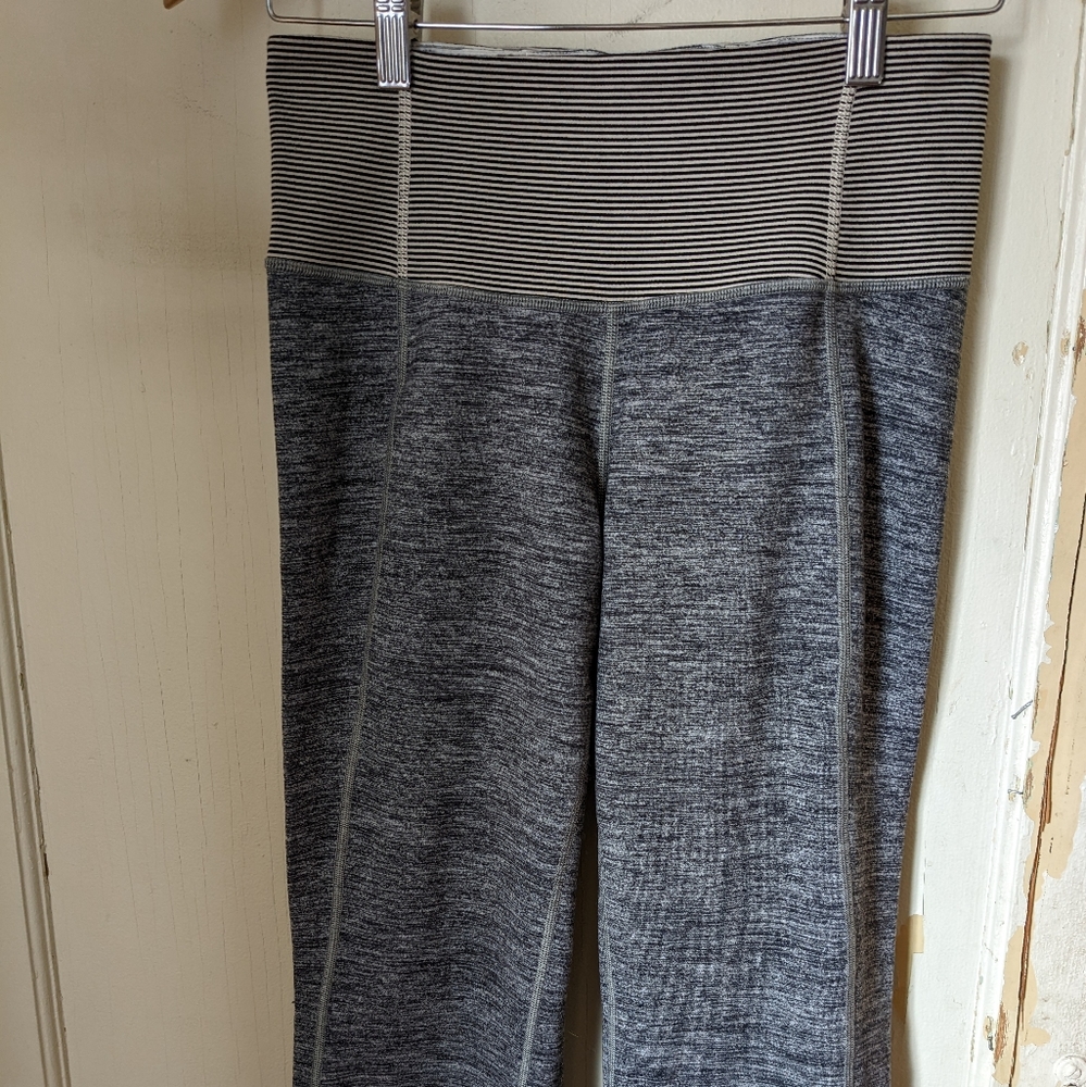 Lululemon Gather & Crow crops VGUC